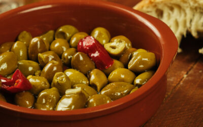 Des olives vertes écrasées ? Faisons-les à la calabraise